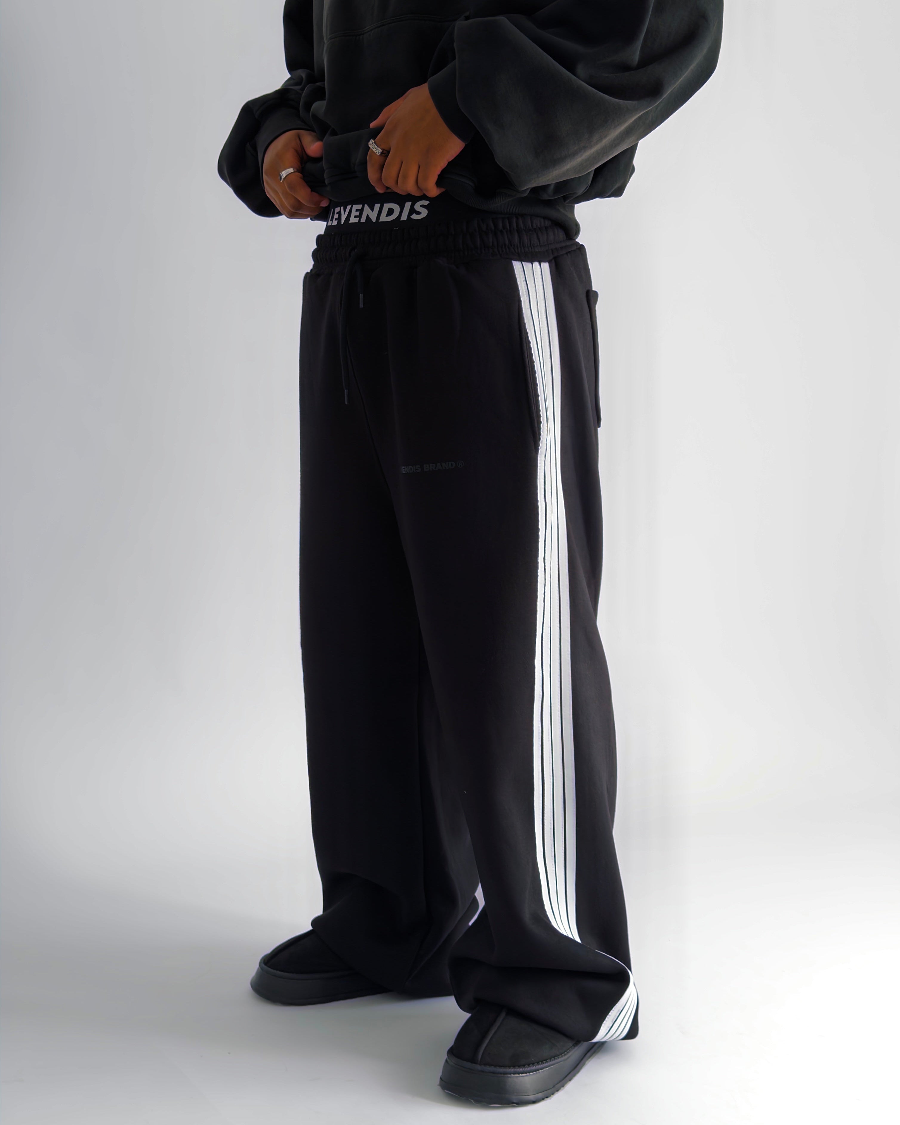 Sweatpant lineas black