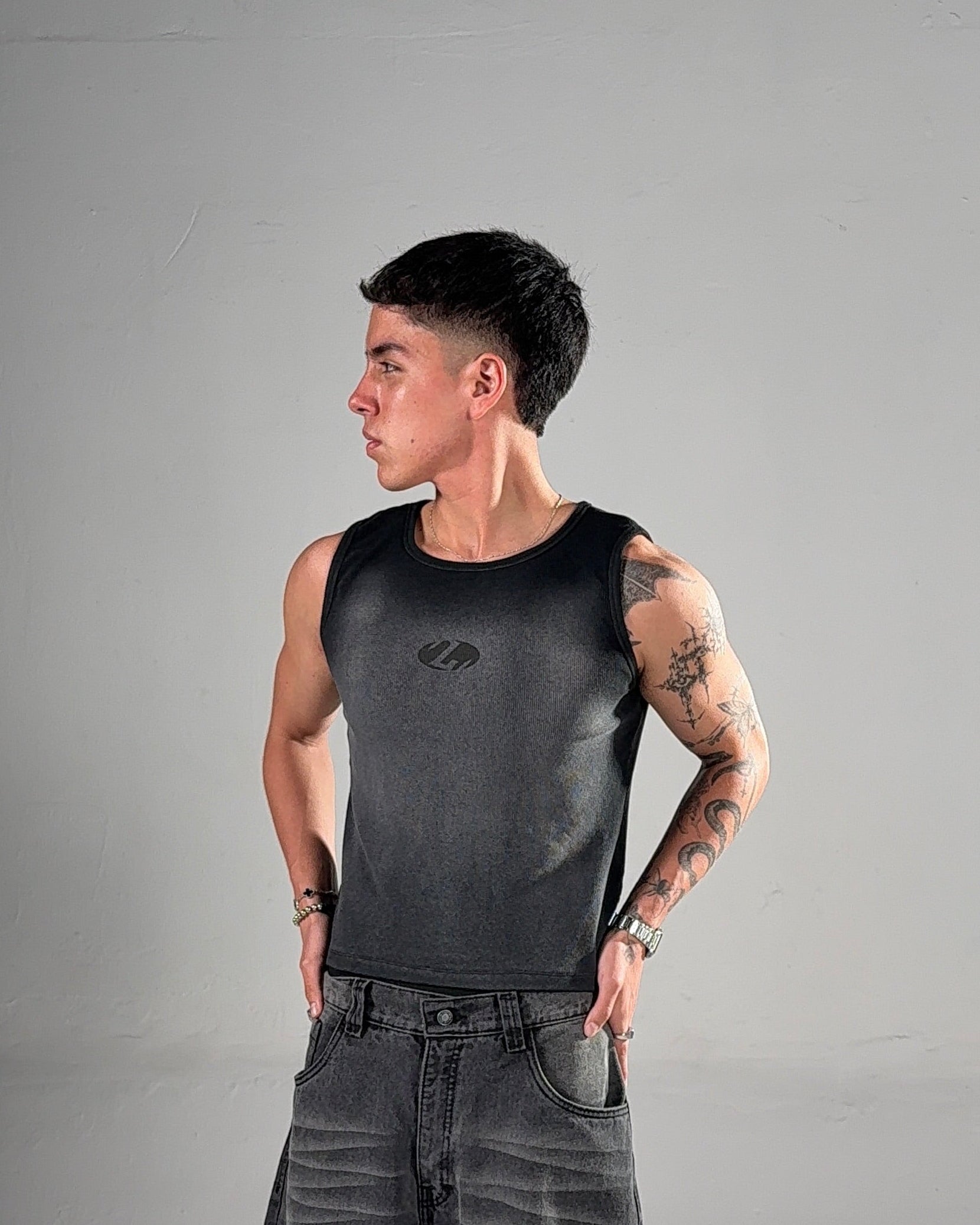 Tank top thunder